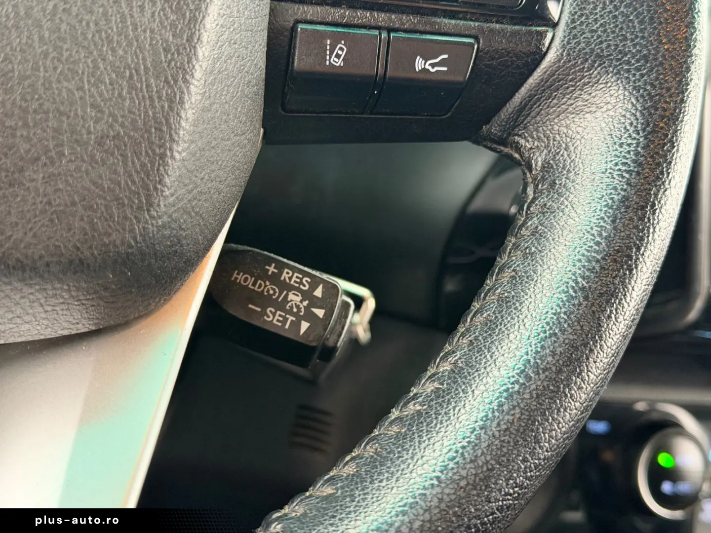 TOYOTA Hilux Double Cab Comfort 4x4 Navi Kamera AHK