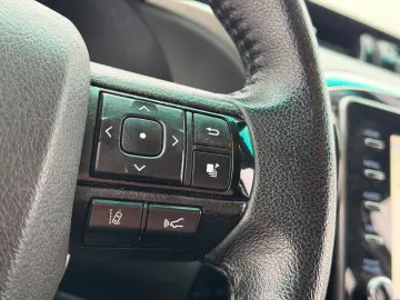 TOYOTA Hilux Double Cab Comfort 4x4 Navi Kamera AHK