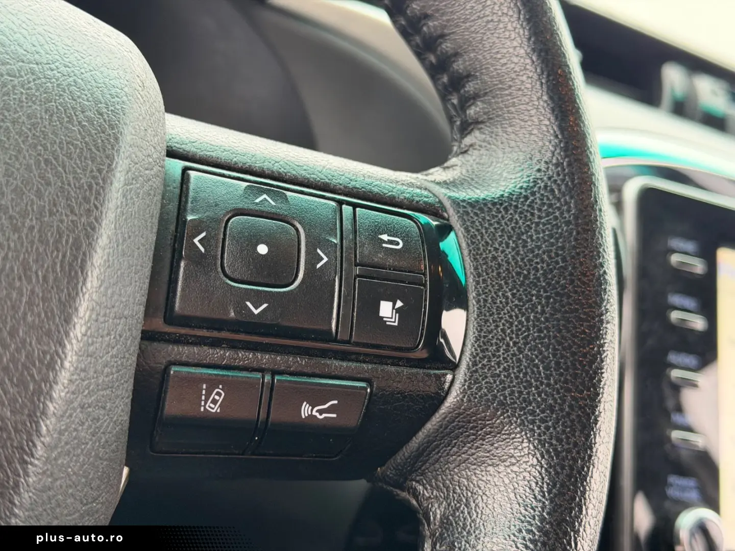 TOYOTA Hilux Double Cab Comfort 4x4 Navi Kamera AHK