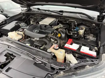 TOYOTA Hilux Double Cab Comfort 4x4 Navi Kamera AHK