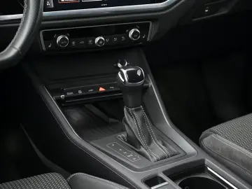 AUDI Q3 Sportback 45 TFSI E S-LINE ACC AHK LANE PDC L