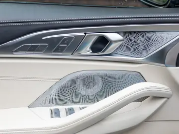 BMW M850i xDrive Cabrio - Bowers And Wilkins