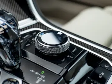 BMW M850i xDrive Cabrio - Bowers And Wilkins