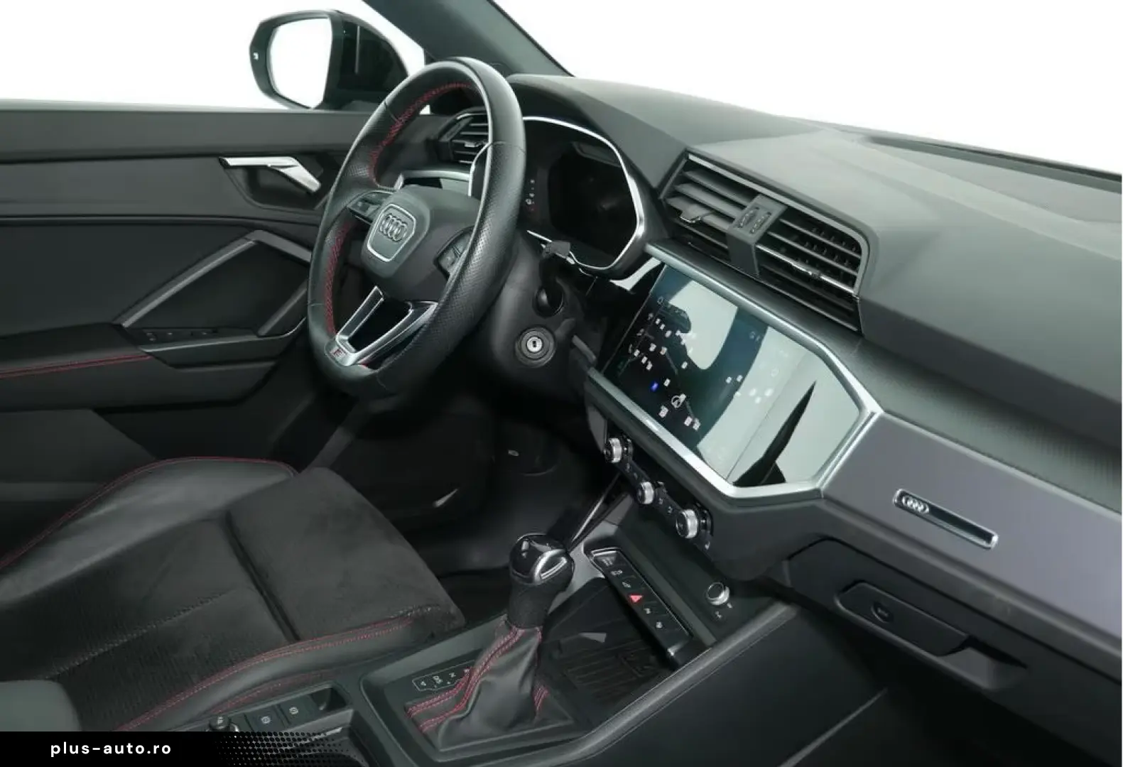 AUDI Q3 45 TFSI e S Line Int Pano Navi Leder Matrix