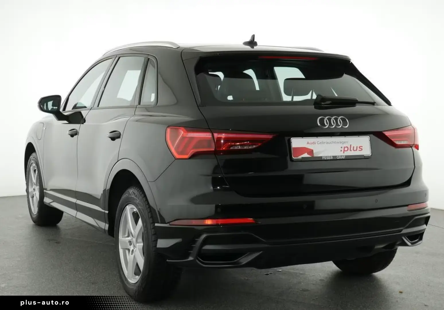 AUDI Q3 45 TFSI e S Line Int Pano Navi Leder Matrix