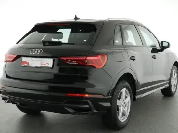 AUDI Q3 45 TFSI e S Line Int Pano Navi Leder Matrix