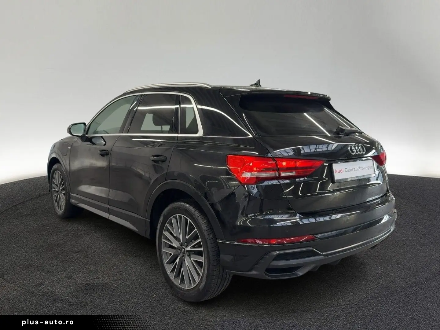 AUDI Q3 S line 45 TFSI e S tronic Business Paket 19-Z