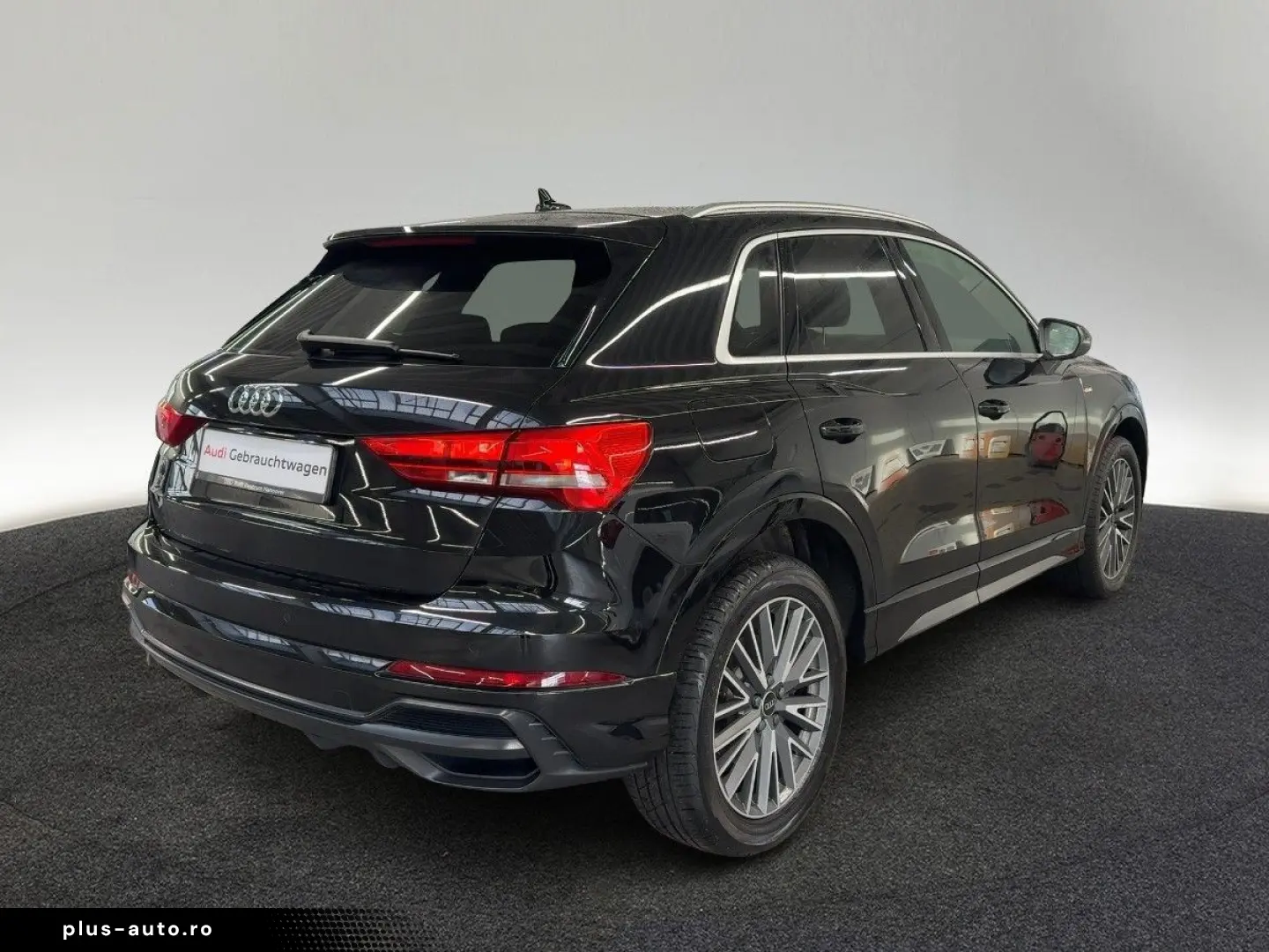 AUDI Q3 S line 45 TFSI e S tronic Business Paket 19-Z