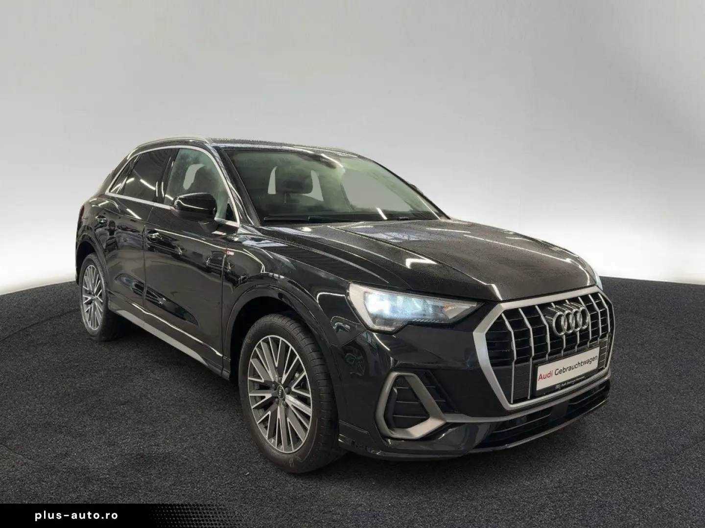 AUDI Q3 S line 45 TFSI e S tronic Business Paket 19-Z
