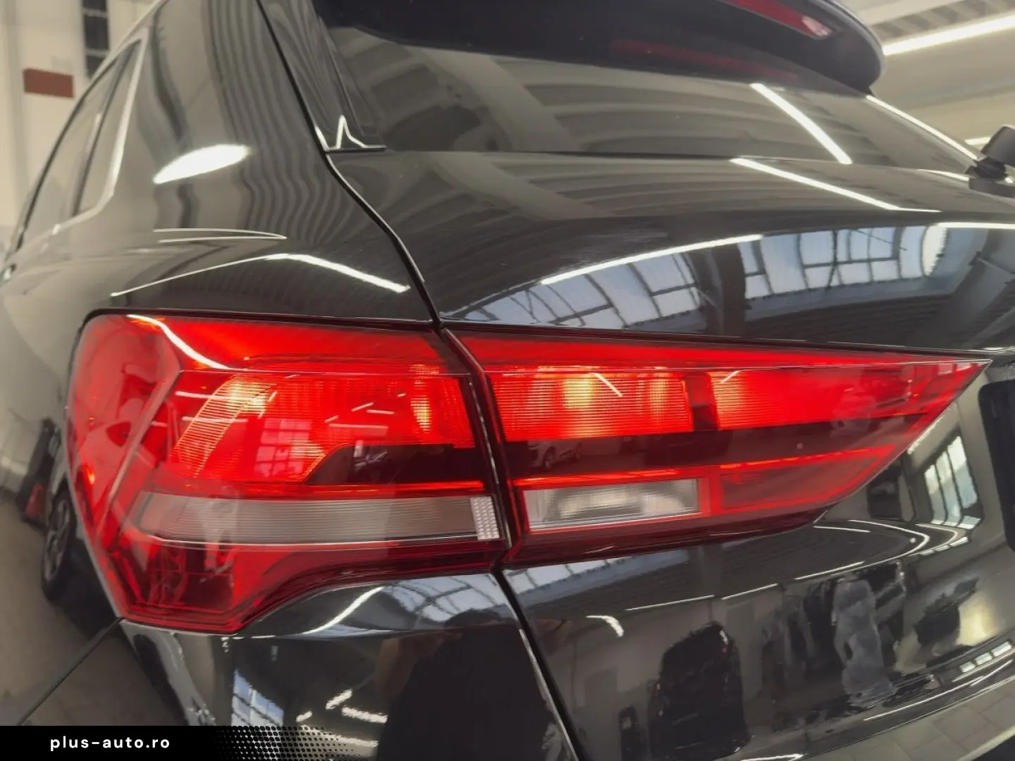 AUDI Q3 S line 45 TFSI e S tronic Business Paket 19-Z