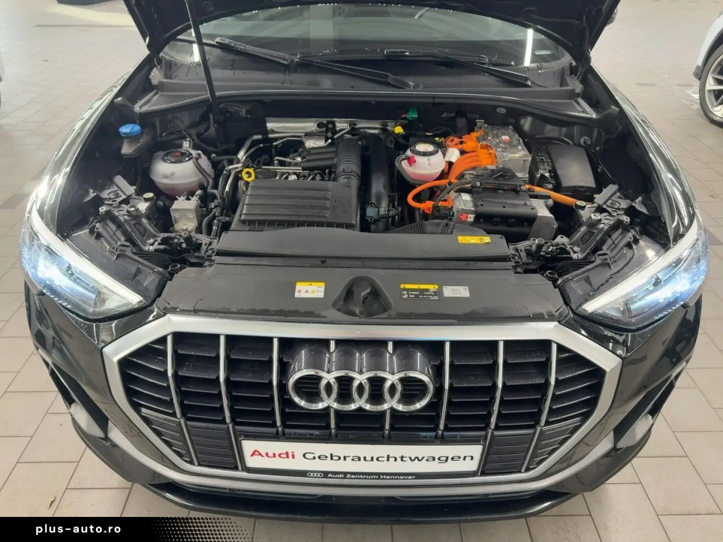 AUDI Q3 S line 45 TFSI e S tronic Business Paket 19-Z