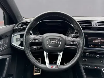 AUDI Q3 S line 45 TFSI e S tronic KAMERA  AHK  MATRIX