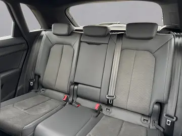 AUDI Q3 S line 45 TFSI e S tronic KAMERA  AHK  MATRIX