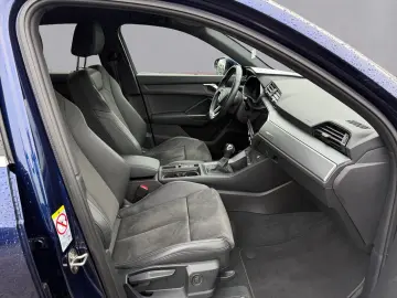 AUDI Q3 S line 45 TFSI e S tronic KAMERA  AHK  MATRIX