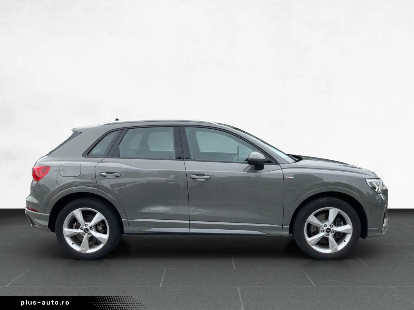 AUDI Q3 S line 45 TFSIe S tronic  AHK CarPlay LED