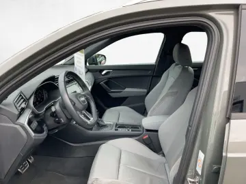 AUDI Q3 S line 45 TFSIe S tronic  AHK CarPlay LED