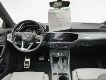 AUDI Q3 S line 45 TFSIe S tronic  AHK CarPlay LED