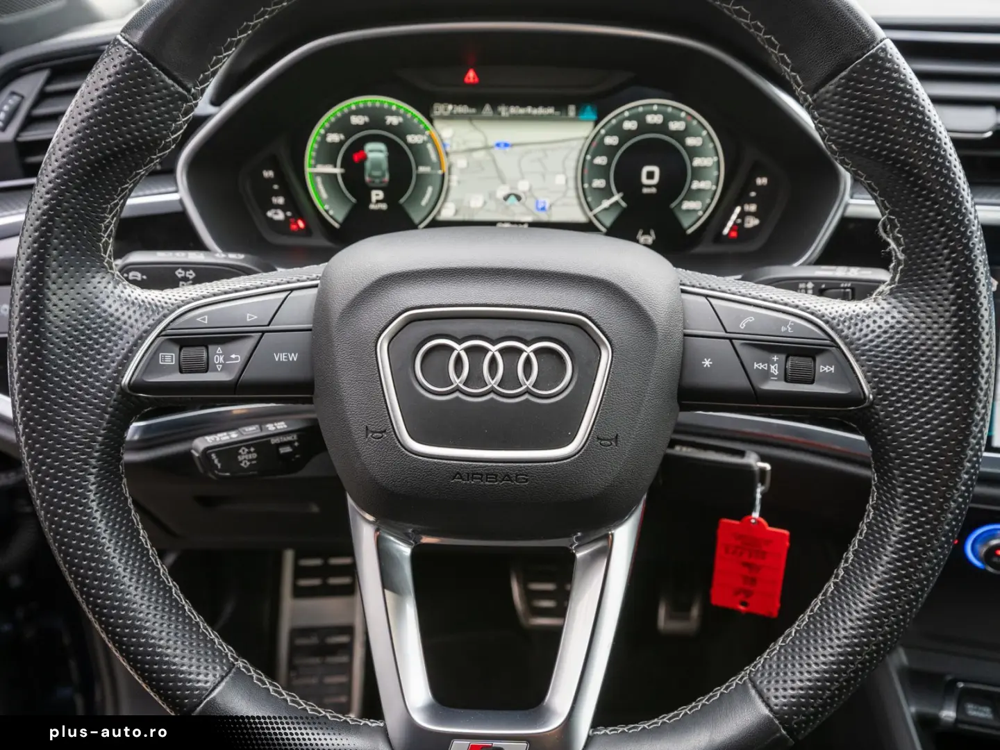 AUDI Q3 S line 45TFSI e Stronic LED Navi RFK SHZ