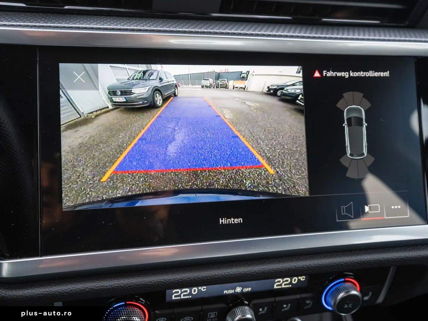 AUDI Q3 S line 45TFSI e Stronic LED Navi RFK SHZ