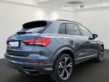 AUDI Q3 45 TFSI e S line MMI PDC AMIENTE 19 ZOLL