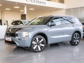 Mitsubishi Outlander Outlander PHEV 2.4L 4WD AT Instyle