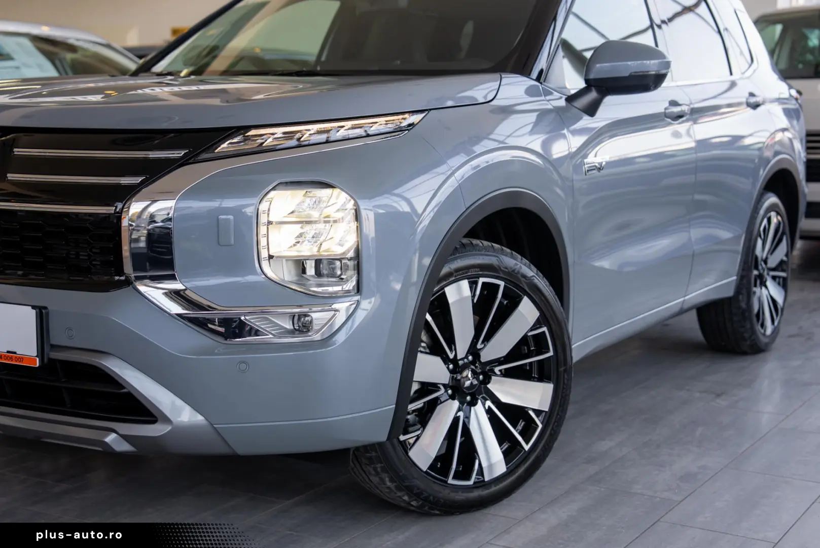 Mitsubishi Outlander Outlander PHEV 2.4L 4WD AT Instyle