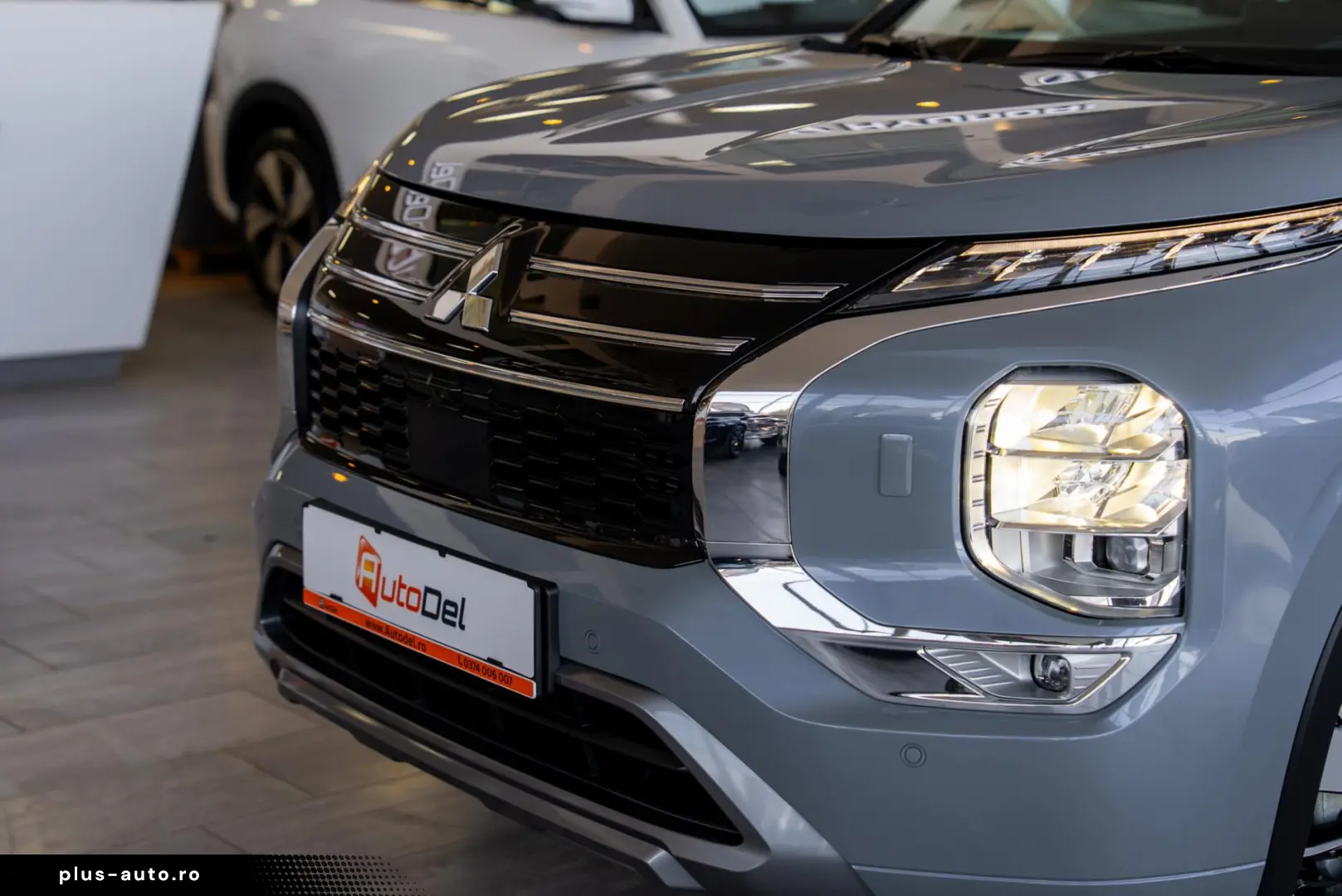 Mitsubishi Outlander Outlander PHEV 2.4L 4WD AT Instyle