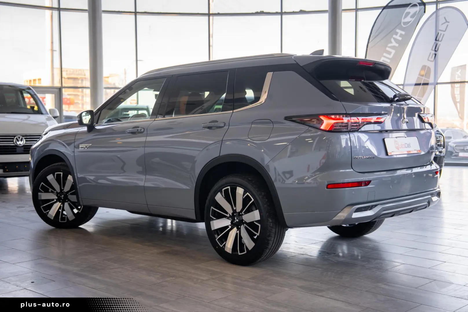 Mitsubishi Outlander Outlander PHEV 2.4L 4WD AT Instyle