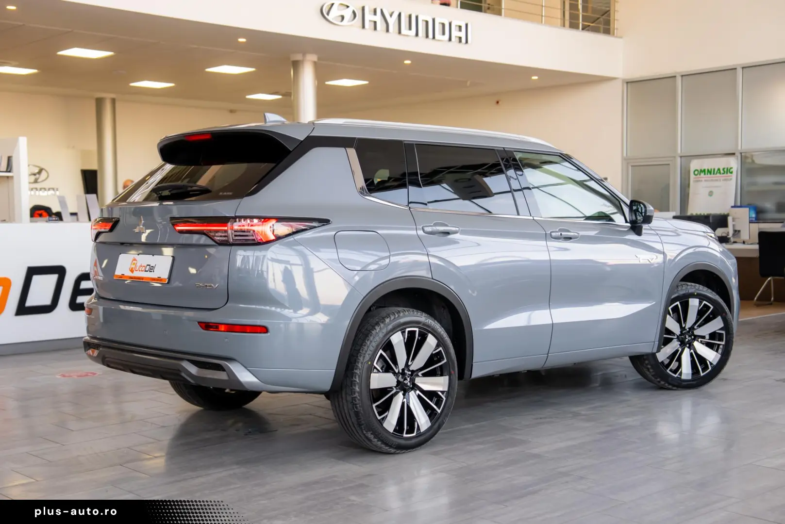 Mitsubishi Outlander Outlander PHEV 2.4L 4WD AT Instyle