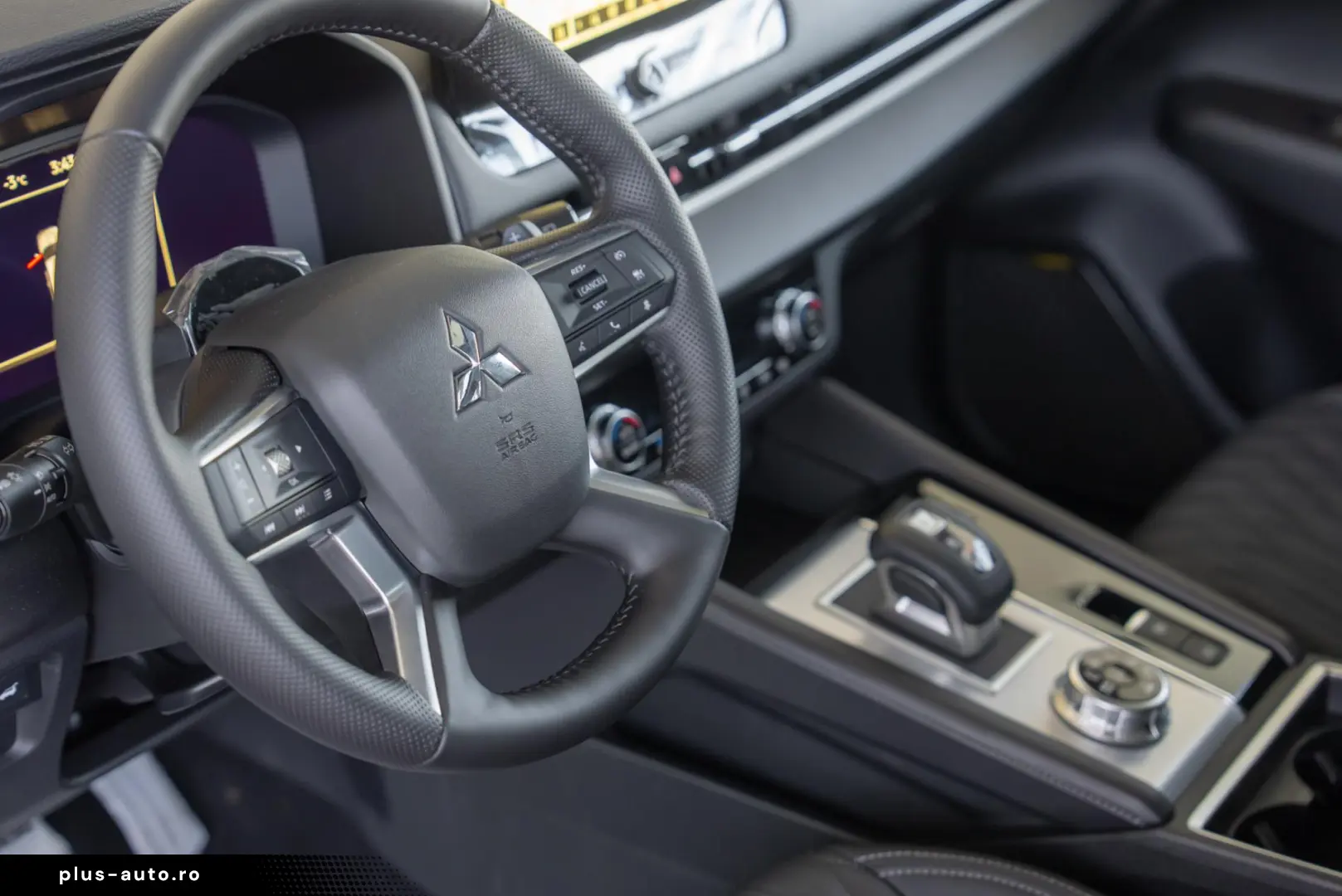 Mitsubishi Outlander Outlander PHEV 2.4L 4WD AT Instyle