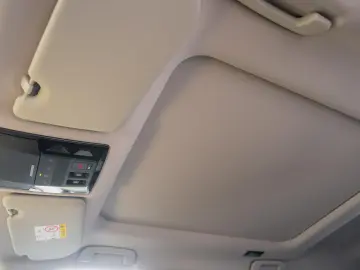 Mitsubishi Outlander Outlander PHEV 2.4L 4WD AT Instyle