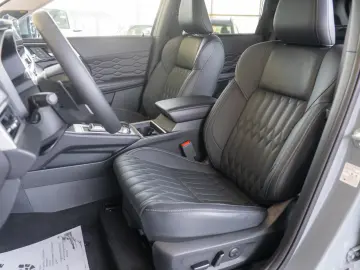 Mitsubishi Outlander Outlander PHEV 2.4L 4WD AT Instyle