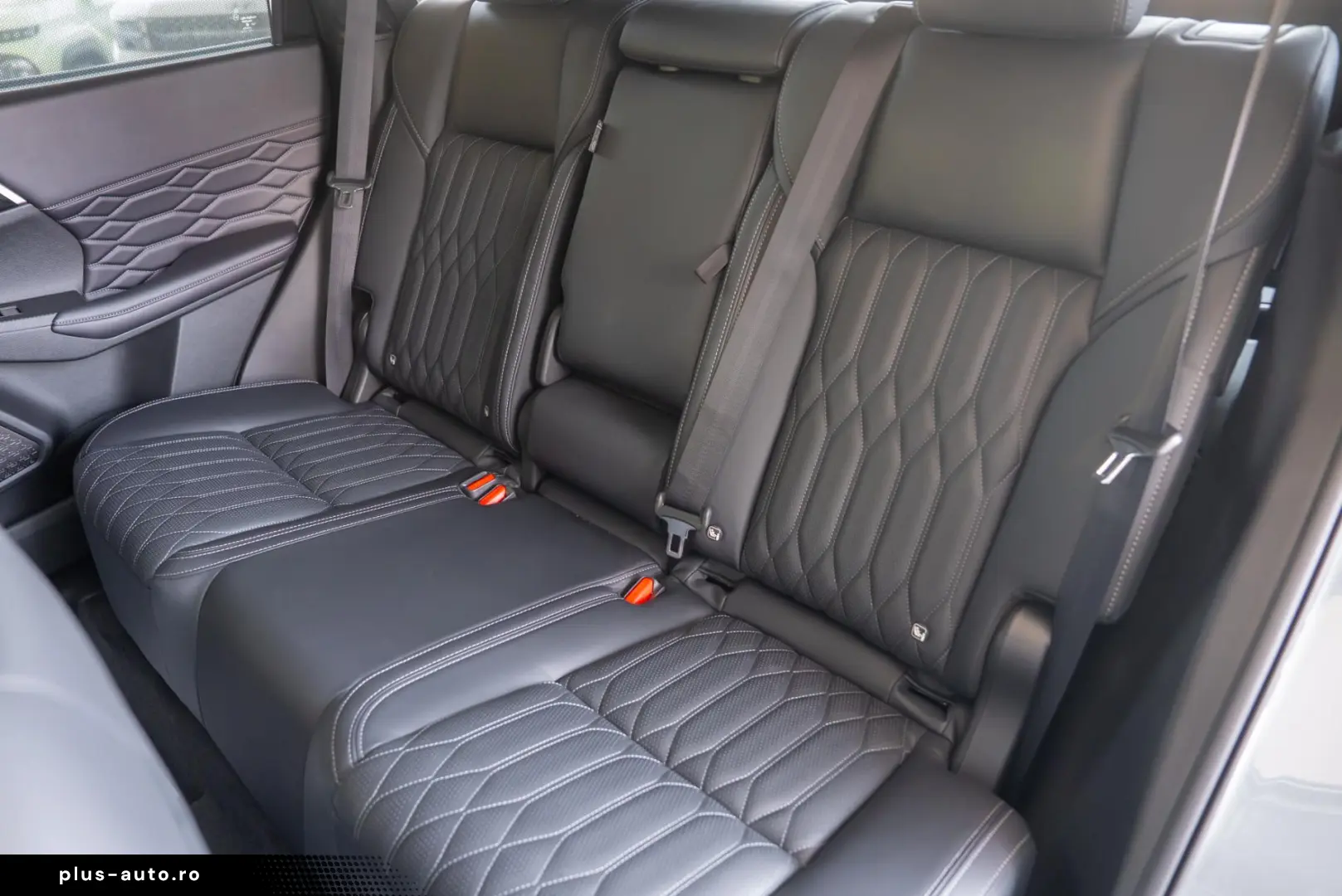 Mitsubishi Outlander Outlander PHEV 2.4L 4WD AT Instyle