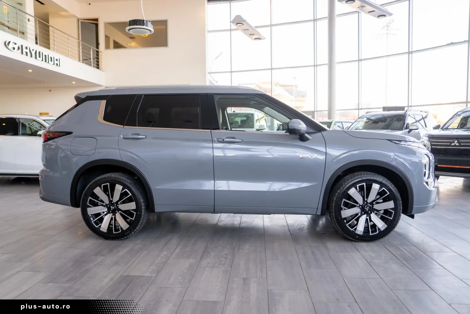 Mitsubishi Outlander Outlander PHEV 2.4L 4WD AT Instyle
