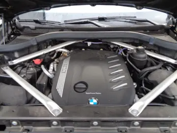 BMW X5 xDrive30d xLine  Memory  Stdhzg  HUD Laser