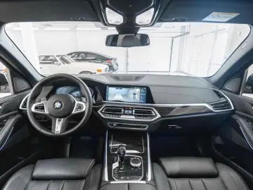 BMW X5 xDrive40i M-Sportpaket HUD 360  H&K LED PDC