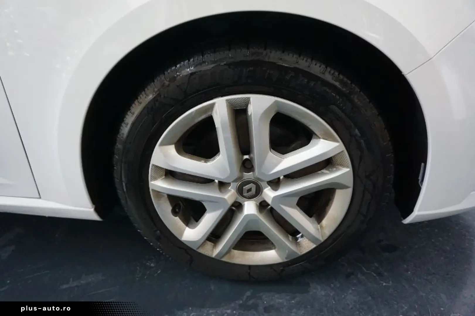 RENAULT MEGANE 1.3 TCe 140CP Zen EDC