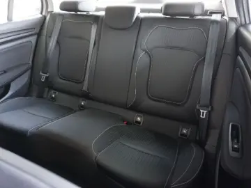 RENAULT MEGANE 1.3 TCe 140CP Zen EDC