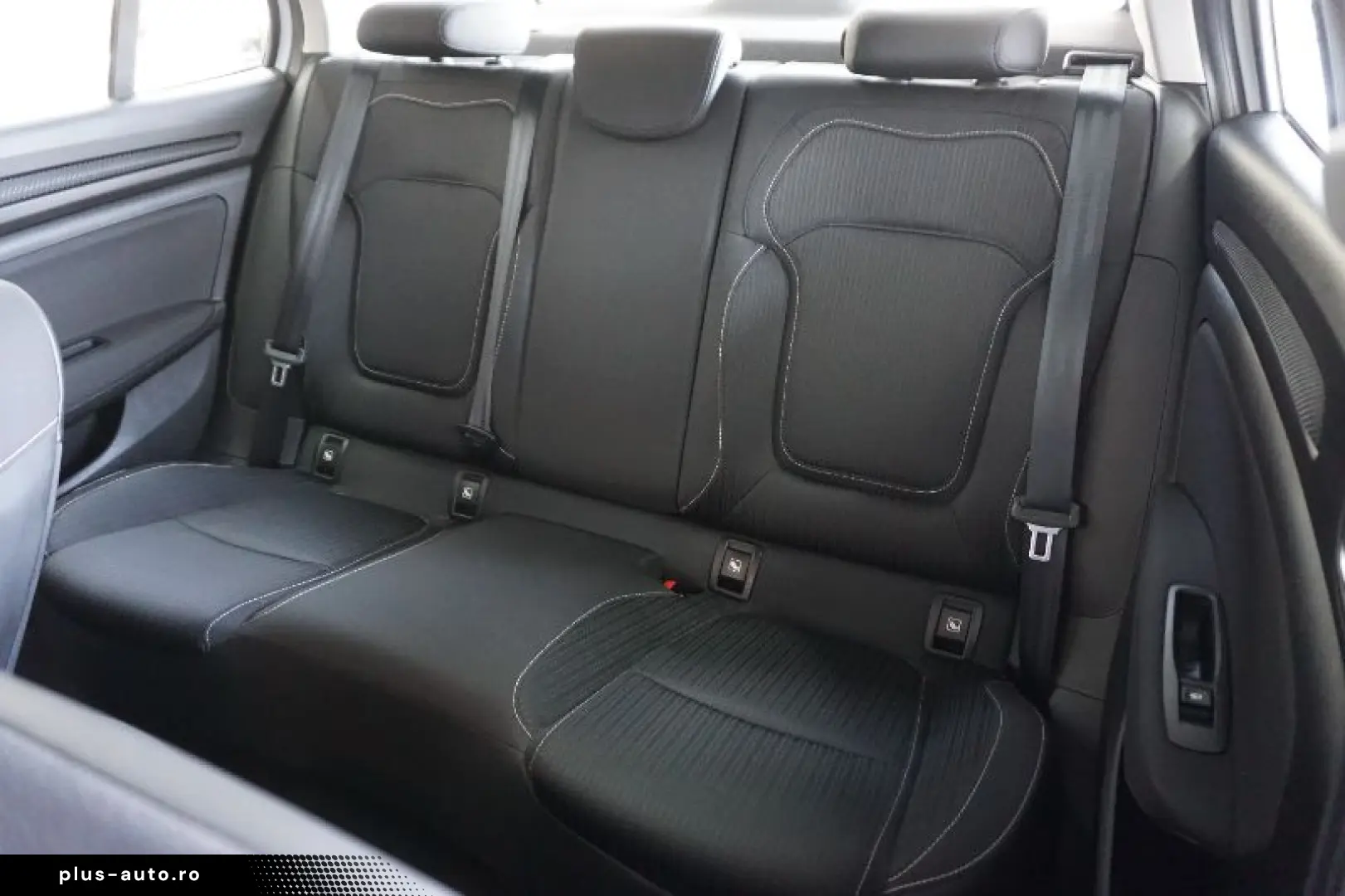 RENAULT MEGANE 1.3 TCe 140CP Zen EDC