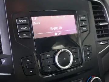 RENAULT MEGANE 1.3 TCe 140CP Zen EDC