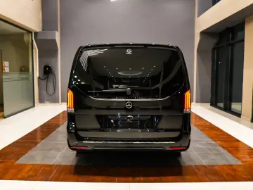 Mercedes-Benz V 300 extralang VIP VAN AMG