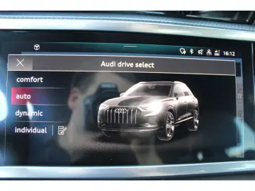 AUDI Q3 45TFSI eHybrid Str. 2xS-Line Navi  1HD Alcan.