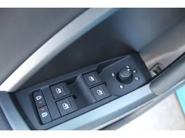 AUDI Q3 45TFSI eHybrid Str. 2xS-Line Navi  1HD Alcan.