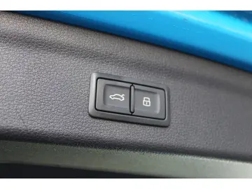 AUDI Q3 45TFSI eHybrid Str. 2xS-Line Navi  1HD Alcan.