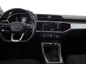 AUDI Q3 45 TFSI e S-Line LED Navi AHK Virtual Cockpit