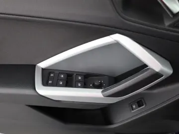 AUDI Q3 45 TFSI e S-Line LED Navi AHK Virtual Cockpit