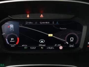 AUDI Q3 35 TDI qu 3x S LINE KEYLESS KAMERA VIRTUAL