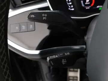 AUDI Q3 35 TDI qu 3x S LINE KEYLESS KAMERA VIRTUAL