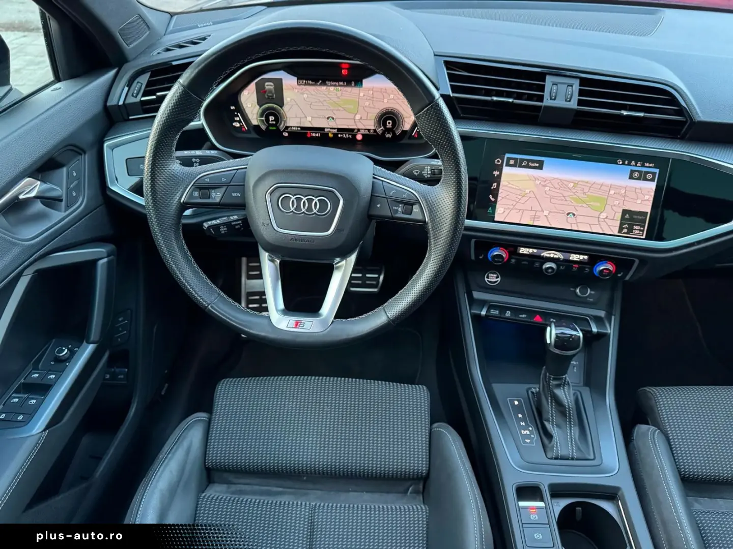 AUDI Q3 45 TFSI e S line Sonos Pano Navi MwSt. CarPla