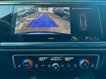 AUDI Q3 45 TFSI e S line Sonos Pano Navi MwSt. CarPla